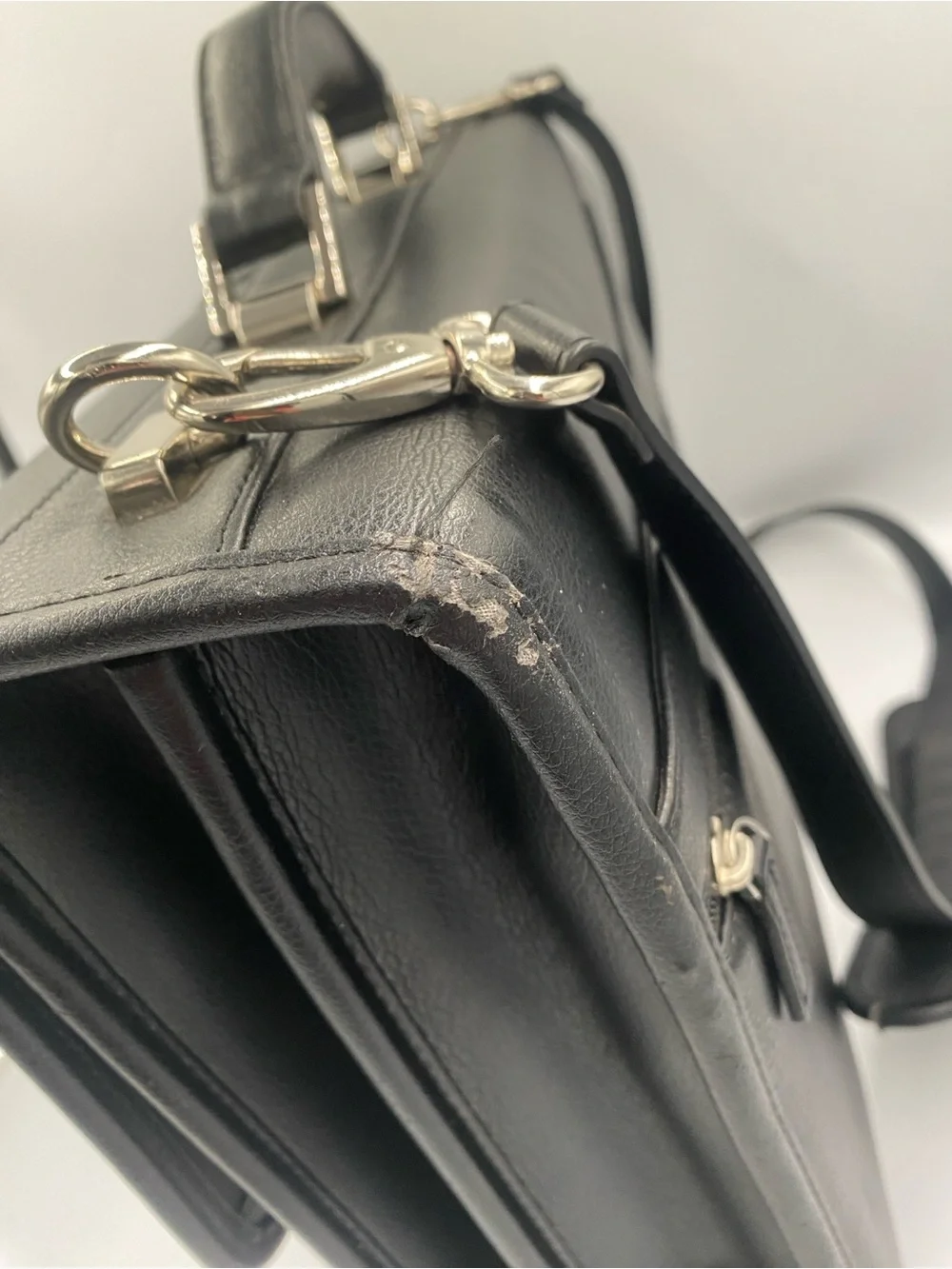 Samsonite Black Leather Laptop Briefcase with Silver Hardware